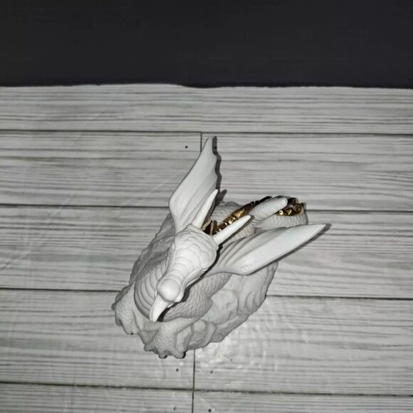 San Francisco Music Box Co White Gold Dragon Fantasy Revolving Vintage 1994 - Picture 2 of 10